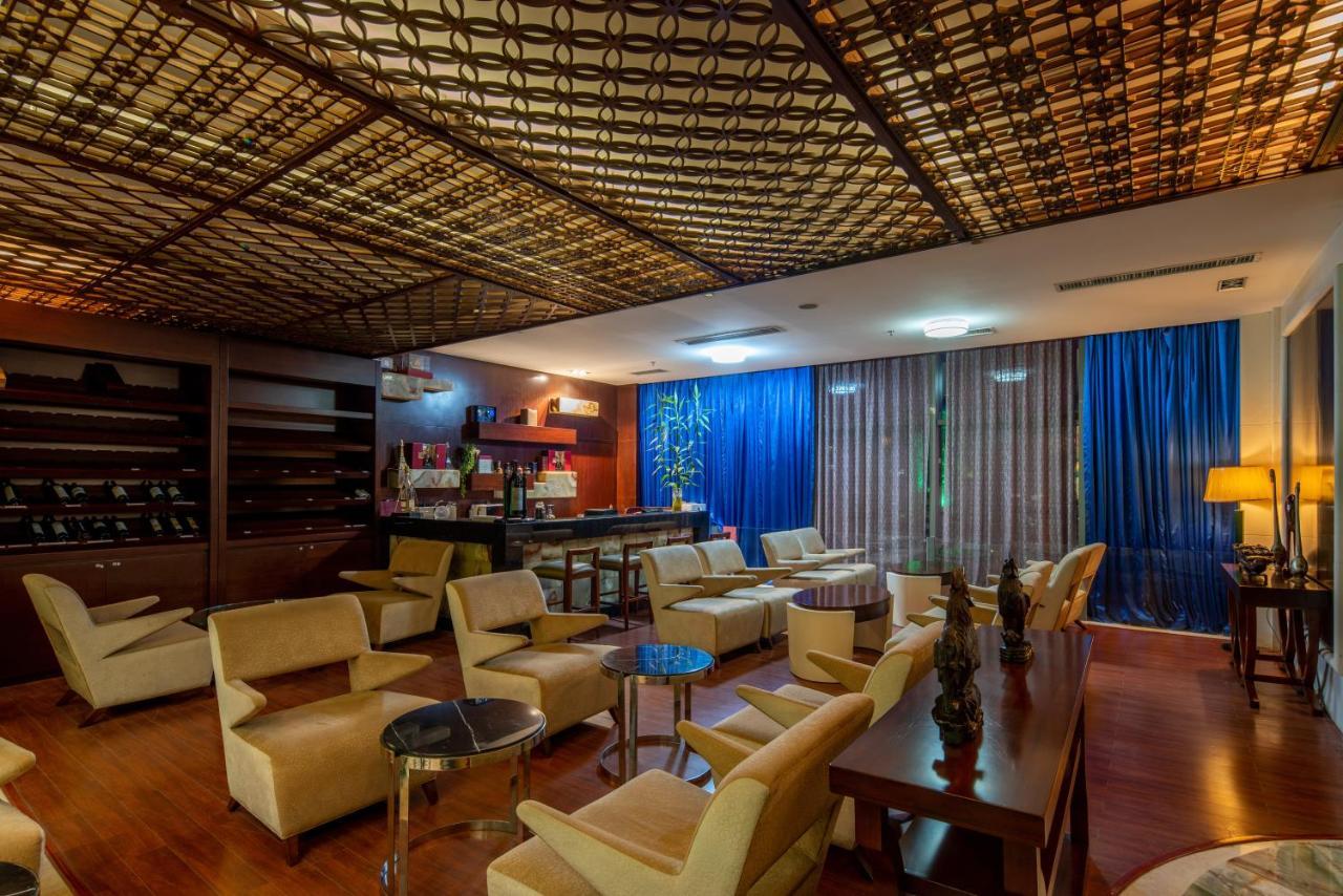 King Royal Hotel Yunfu Εξωτερικό φωτογραφία