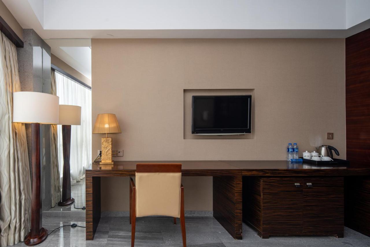 King Royal Hotel Yunfu Εξωτερικό φωτογραφία