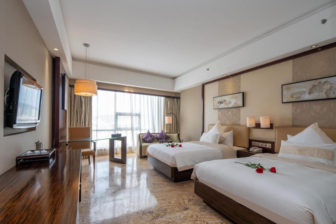 King Royal Hotel Yunfu Εξωτερικό φωτογραφία