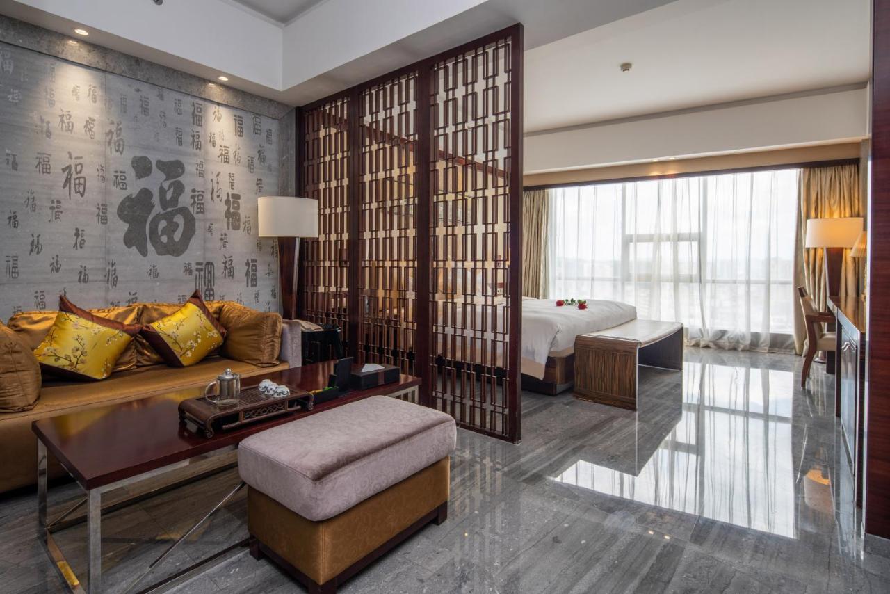King Royal Hotel Yunfu Εξωτερικό φωτογραφία