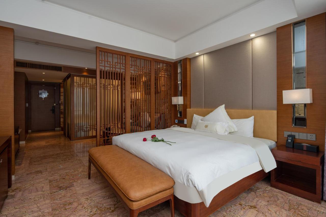 King Royal Hotel Yunfu Εξωτερικό φωτογραφία