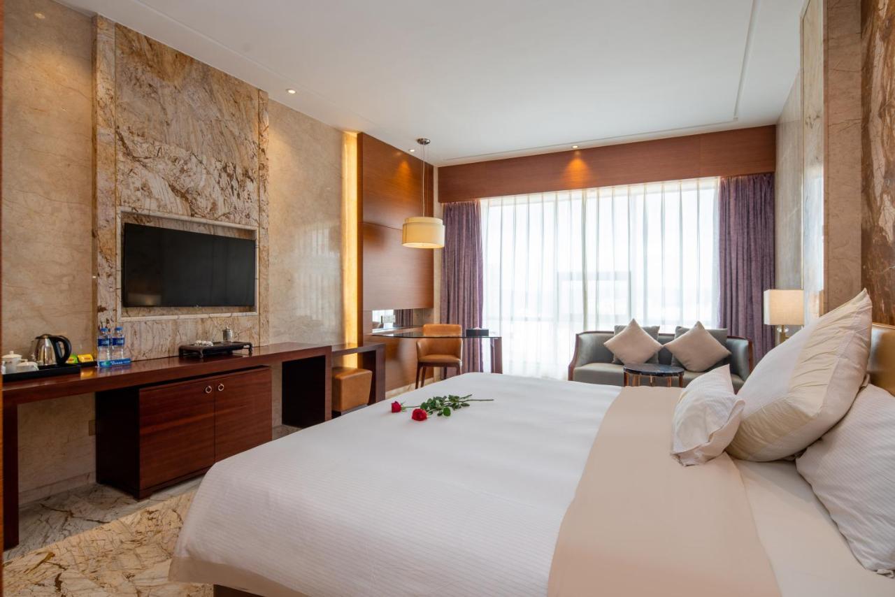 King Royal Hotel Yunfu Εξωτερικό φωτογραφία
