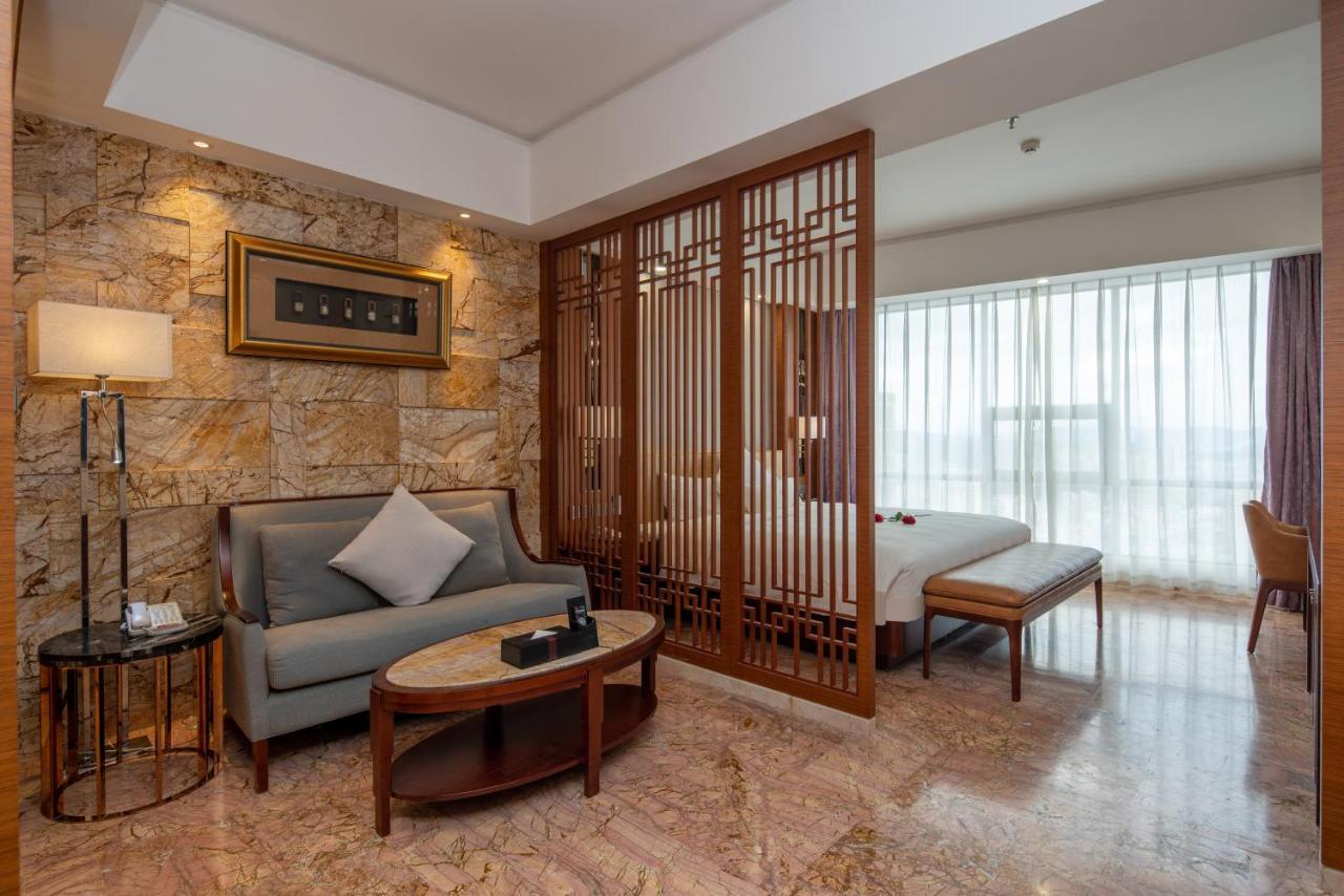 King Royal Hotel Yunfu Εξωτερικό φωτογραφία
