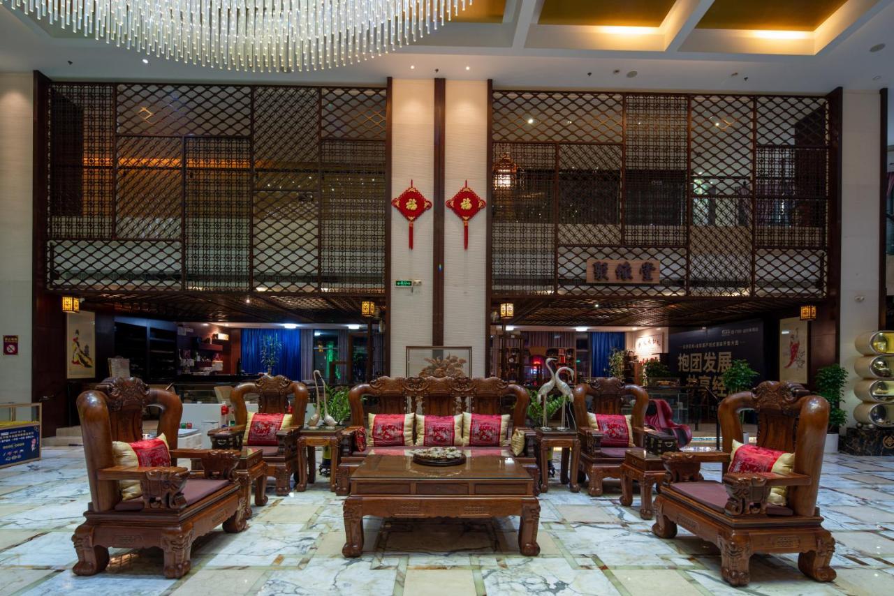 King Royal Hotel Yunfu Εξωτερικό φωτογραφία