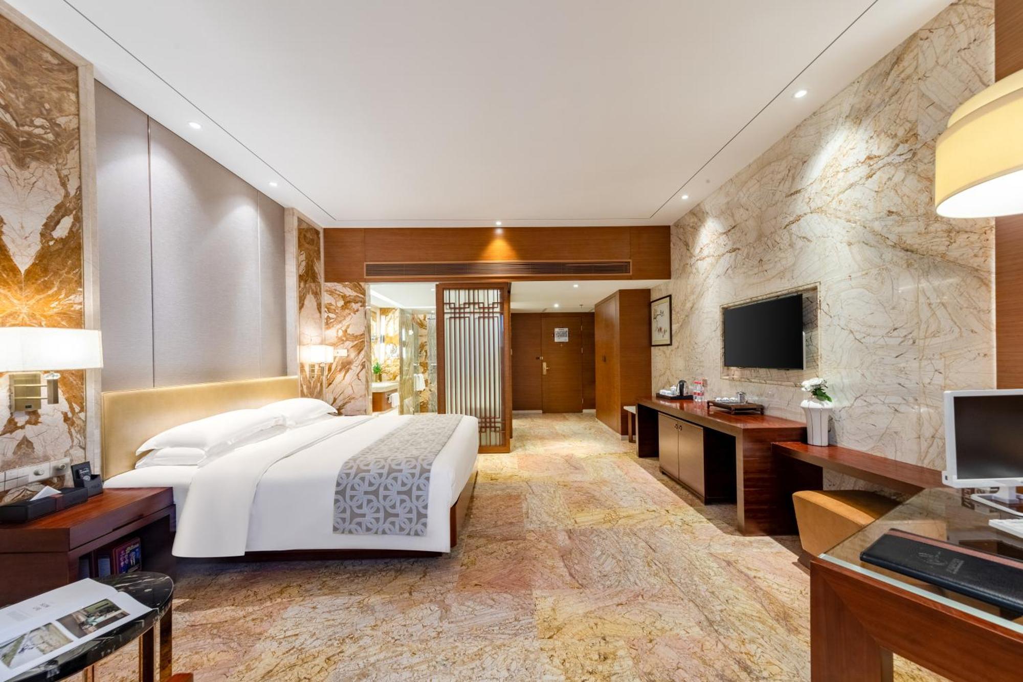 King Royal Hotel Yunfu Εξωτερικό φωτογραφία