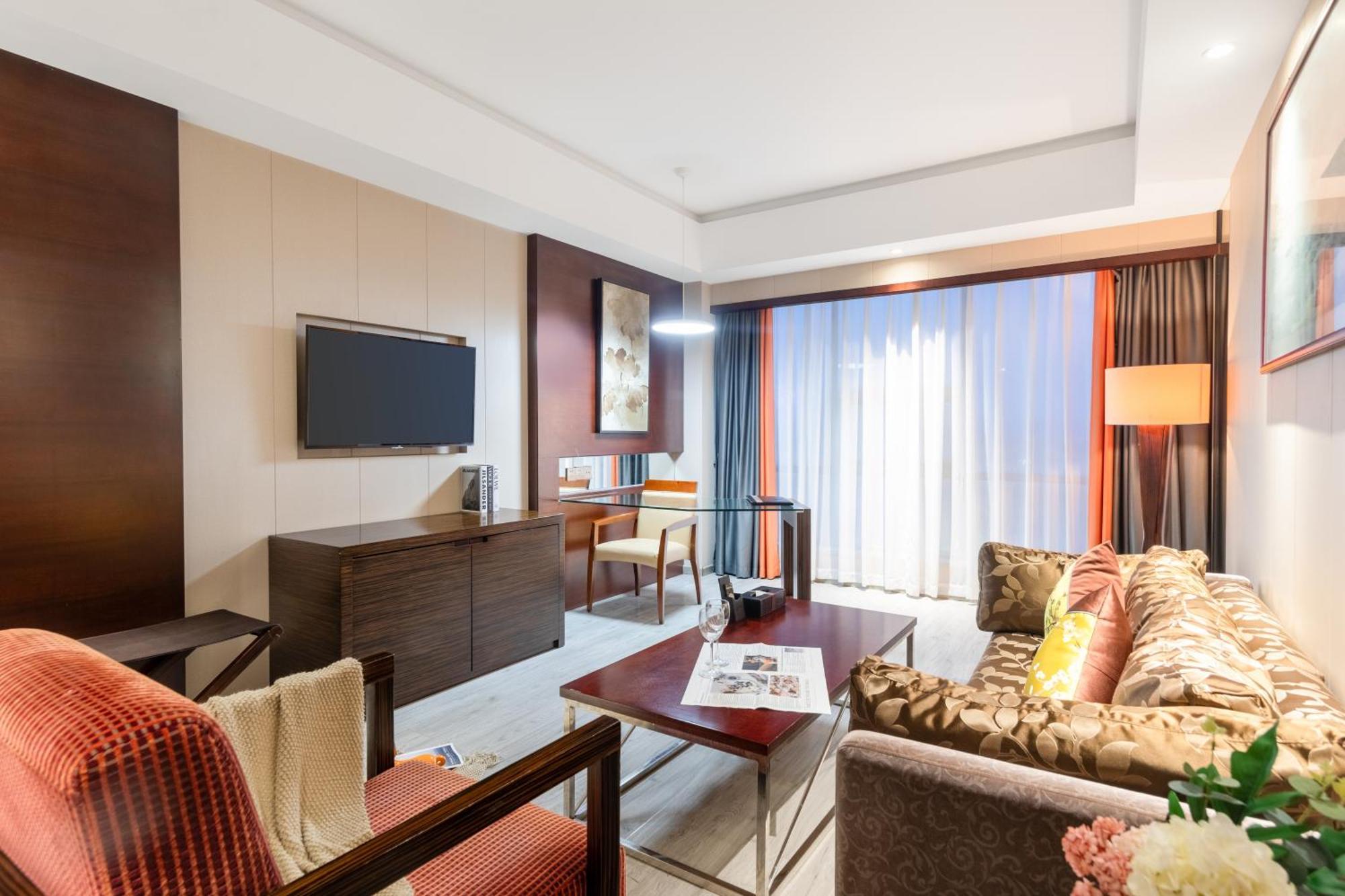 King Royal Hotel Yunfu Εξωτερικό φωτογραφία