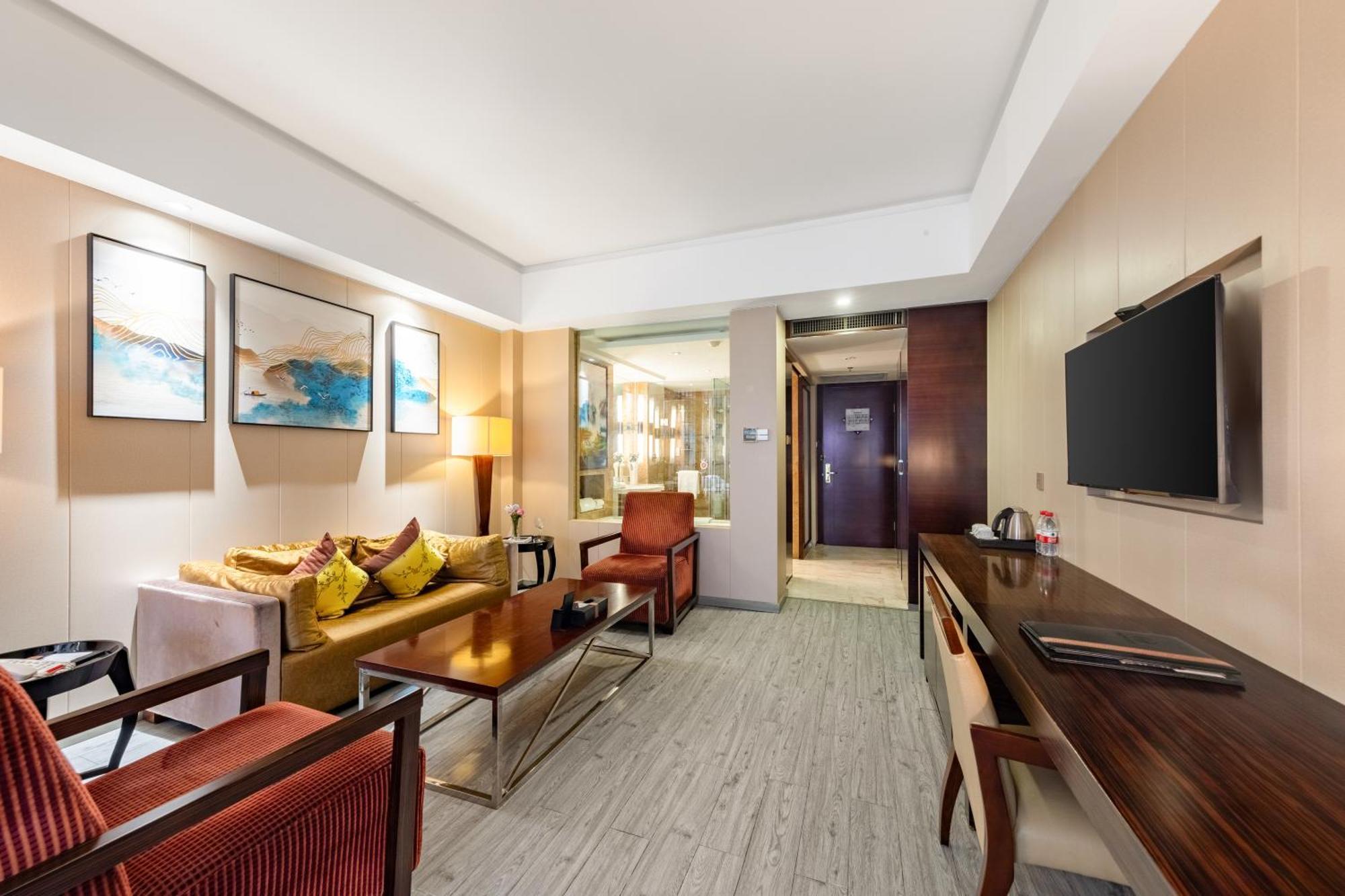 King Royal Hotel Yunfu Εξωτερικό φωτογραφία