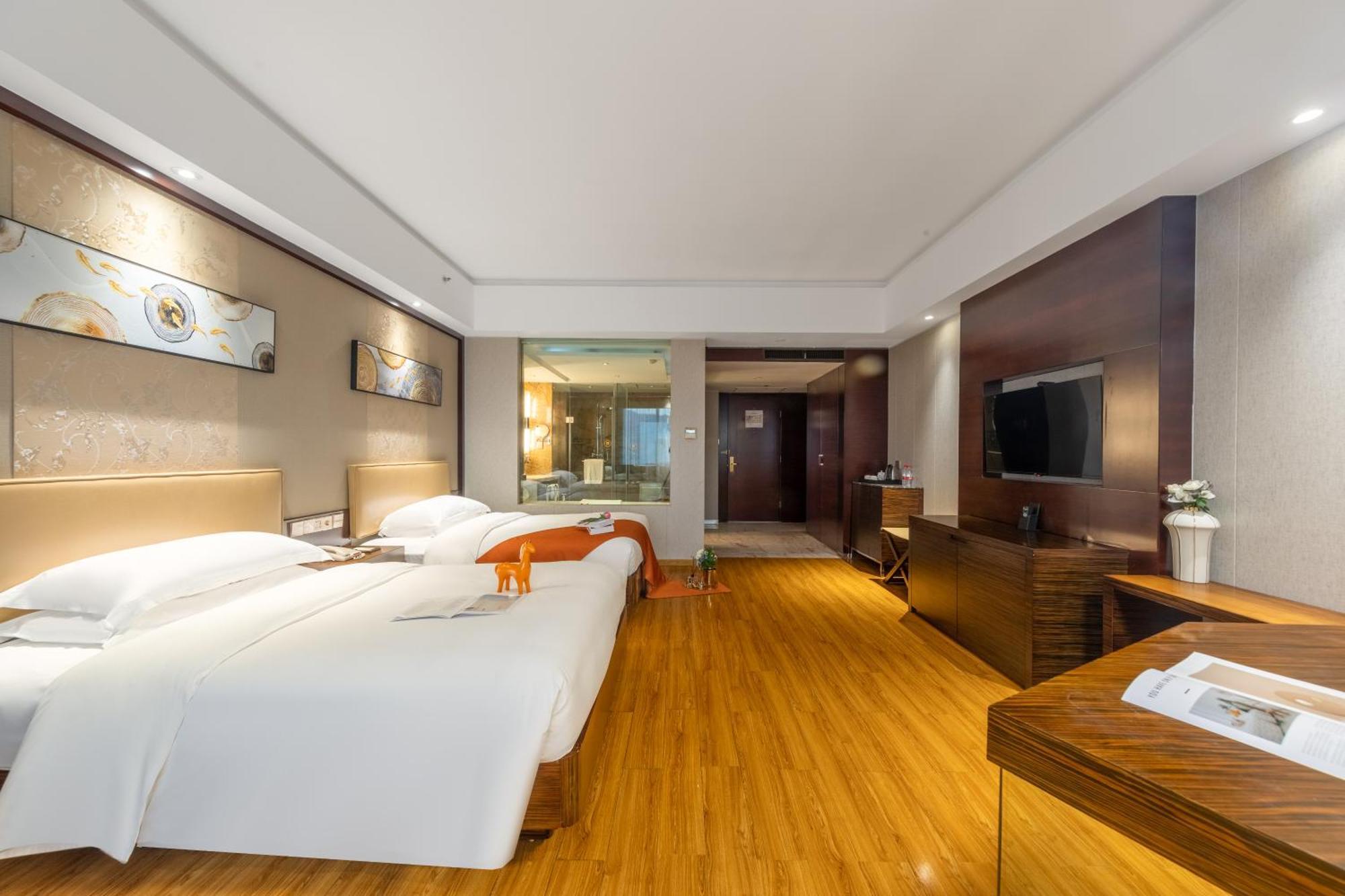 King Royal Hotel Yunfu Εξωτερικό φωτογραφία